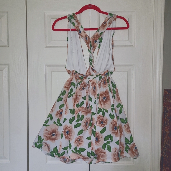 Dress - Picture 2 of 3